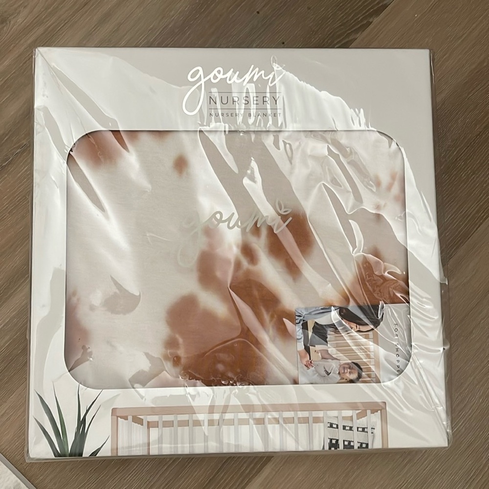 Goumi Nursery Blanket